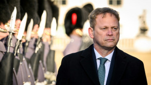 Reino Unido y EEUU repelen el mayor ataque de rebeldes hut&iacute;es en el mar Rojo