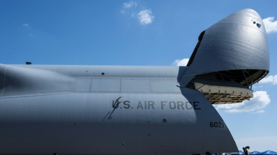 Trabajadores de Boeing levantan la huelga tras ratificar un acuerdo&nbsp;sobre un nuevo contrato 