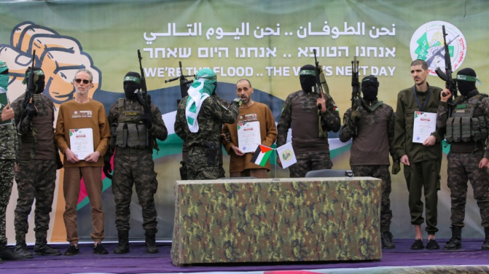 Un exreh&eacute;n israel&iacute; habla del hambre y de las cadenas "que se clavaban en la carne"