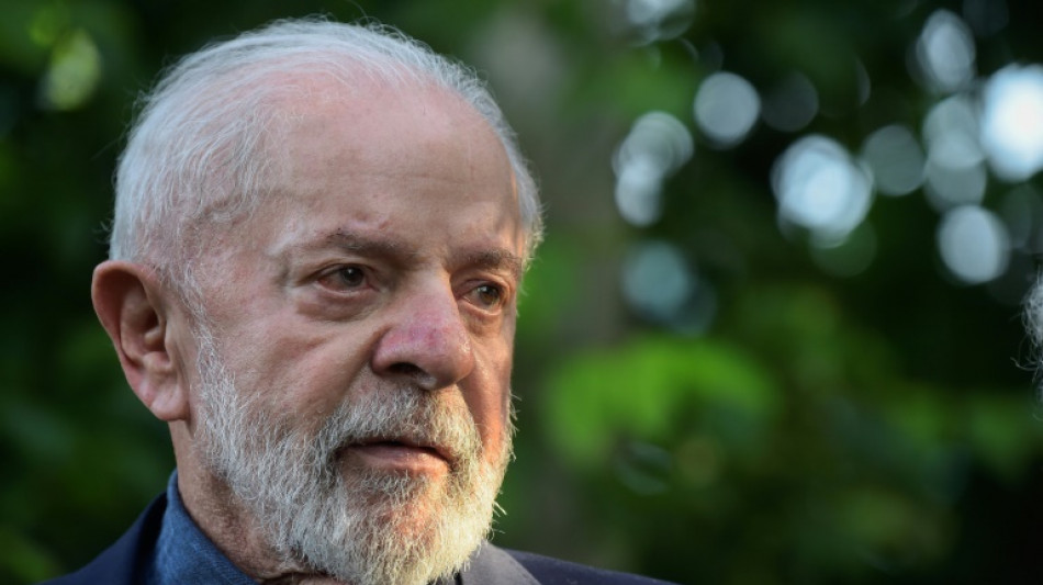 Lula 'est&aacute;vel' e 'sem sequelas' ap&oacute;s cirurgia de emerg&ecirc;ncia, dizem m&eacute;dicos