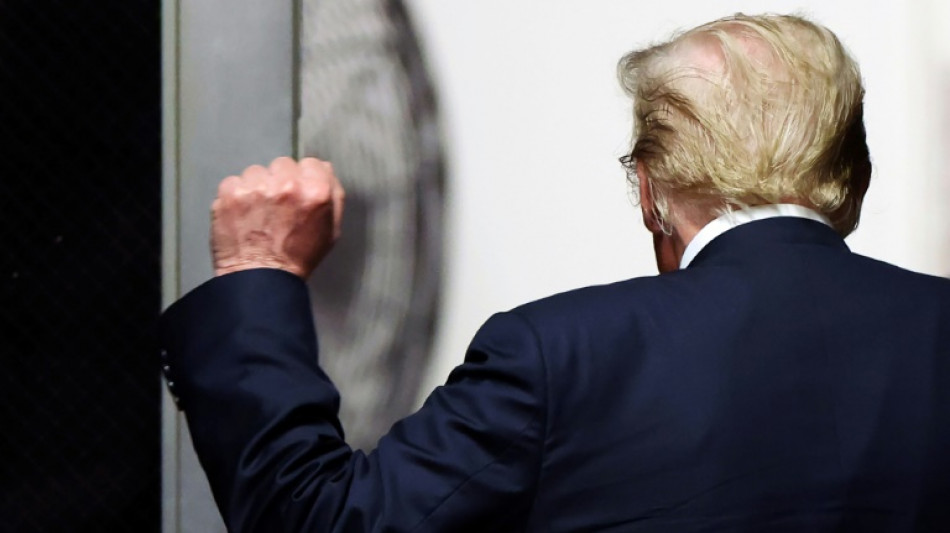 Juiz de Nova York adia decis&atilde;o sobre senten&ccedil;a de Trump