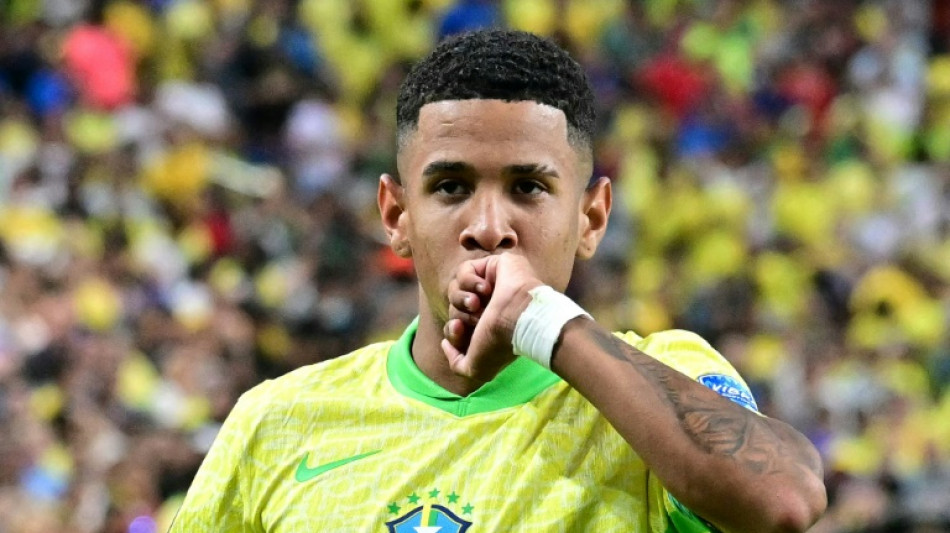 Manchester City anuncia contrata&ccedil;&atilde;o de Savinho ap&oacute;s grande temporada no Girona