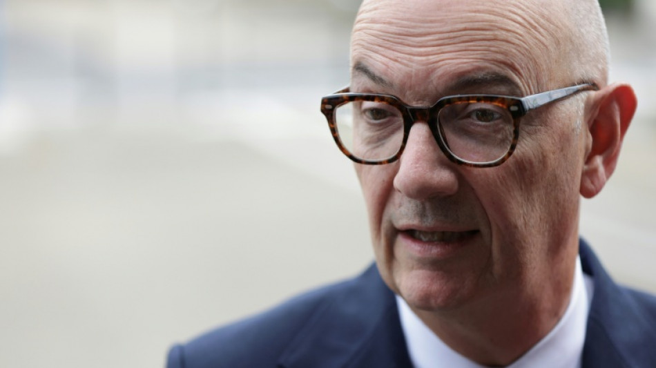 Imposer l'&eacute;pargne salariale ? Matignon temp&egrave;re, d&eacute;nonce une "fuite" et saisit la justice