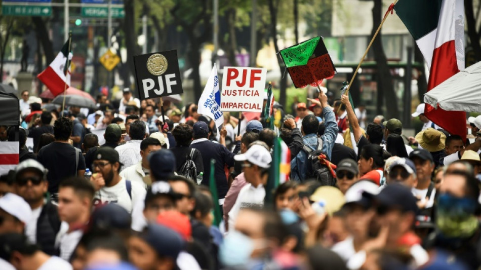 Debate de reforma judicial &eacute; retomado no M&eacute;xico ap&oacute;s invas&atilde;o ao Senado