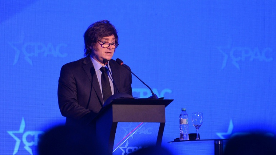 No Paraguai, Milei homenageia Kirk e rejeita "qualquer opção moderada"