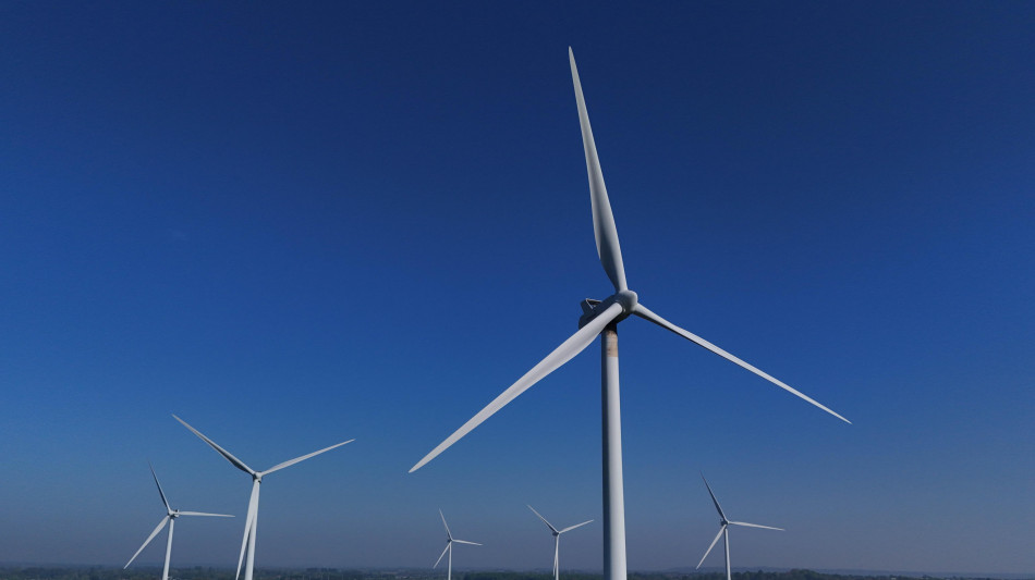 Ecco, 'l'Italia pu&ograve; sostituire il gnl del Qatar con le rinnovabili in un anno'