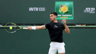 Alcaraz tem vit&oacute;ria tranquila na estreia no Masters 1000 de Indian Wells