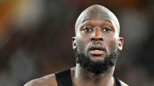 Pol&iacute;cia pro&iacute;be distribui&ccedil;&atilde;o de apitos entre torcedores da Inter para receber Lukaku