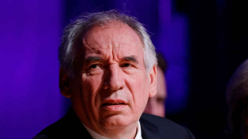 El escándalo de agresiones sexuales en un colegio católico de Francia salpica al primer ministro