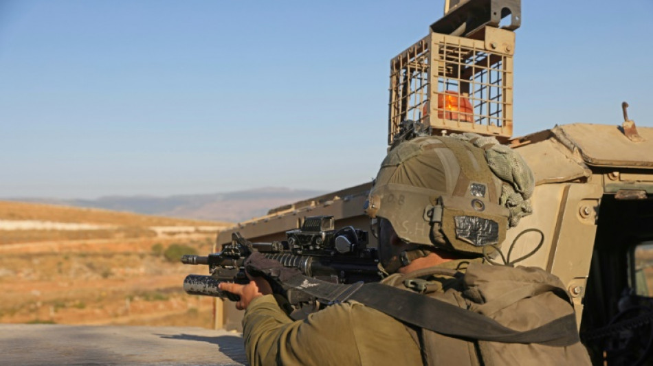 Membros do Hezbollah liban&ecirc;s feridos por disparos israelenses perto da fronteira