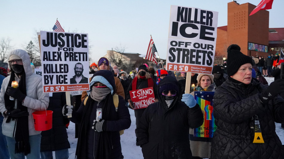 Testimone, 'Pretti era disarmato'