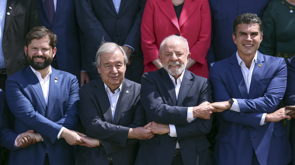 Lula, con tante spese in armi verso apocalisse climatica