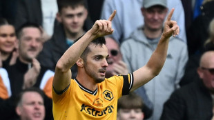 Wolverhampton vence Sheffield United (1-0) e &eacute; oitavo na Premier League