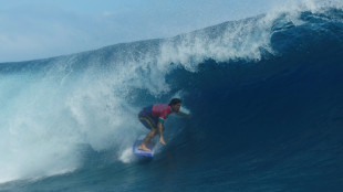 Provas do surfe de Paris-2024 s&atilde;o adiadas para segunda-feira