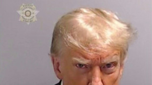 Trump &eacute; fichado em pris&atilde;o da Ge&oacute;rgia por conspira&ccedil;&atilde;o eleitoral