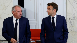 Presidente franc&ecirc;s anuncia o quarto governo do ano