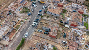Apr&egrave;s la tornade d&eacute;vastatrice, le village de Pomas panse ses plaies