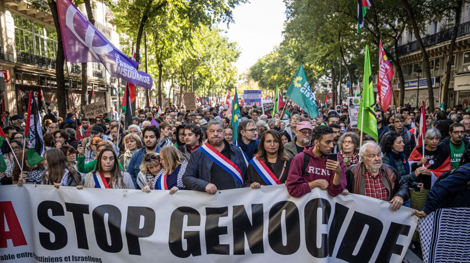Manifestazioni a Parigi, 'solidariet&agrave; a Palestina e Libano'