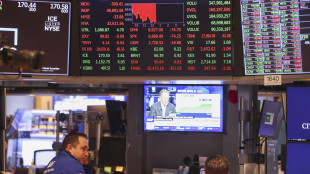 Wall Street accelera con Trump sui dazi, Dj +1,33%, Nasdaq +1,23%