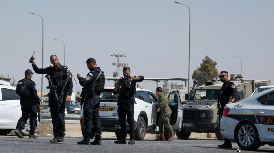 Tr&ecirc;s guardas israelenses morrem em ataque contra posto de controle na Cisjord&acirc;nia