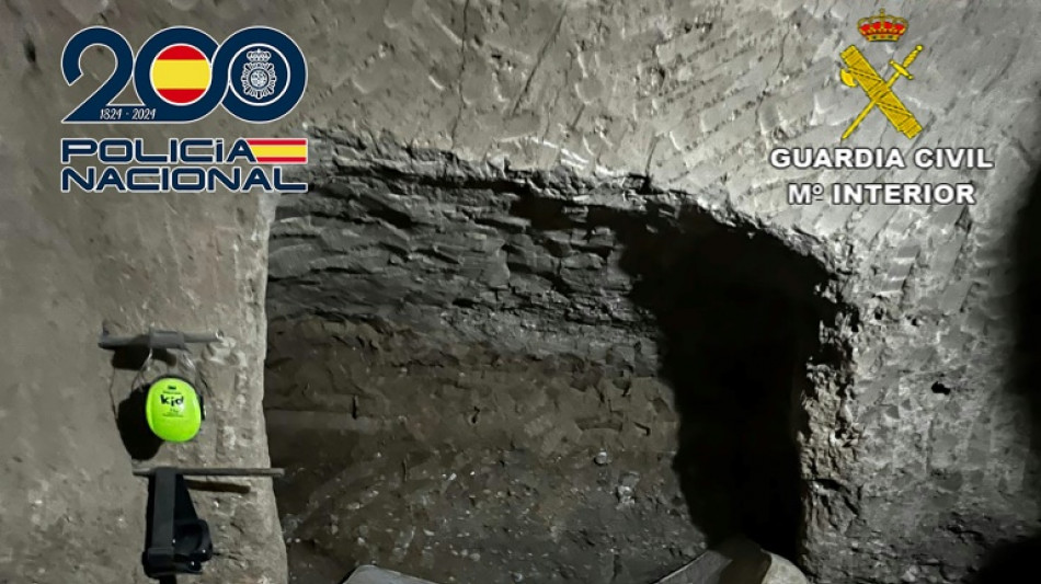 La policía española descubre galería de tiro subterránea ilegal