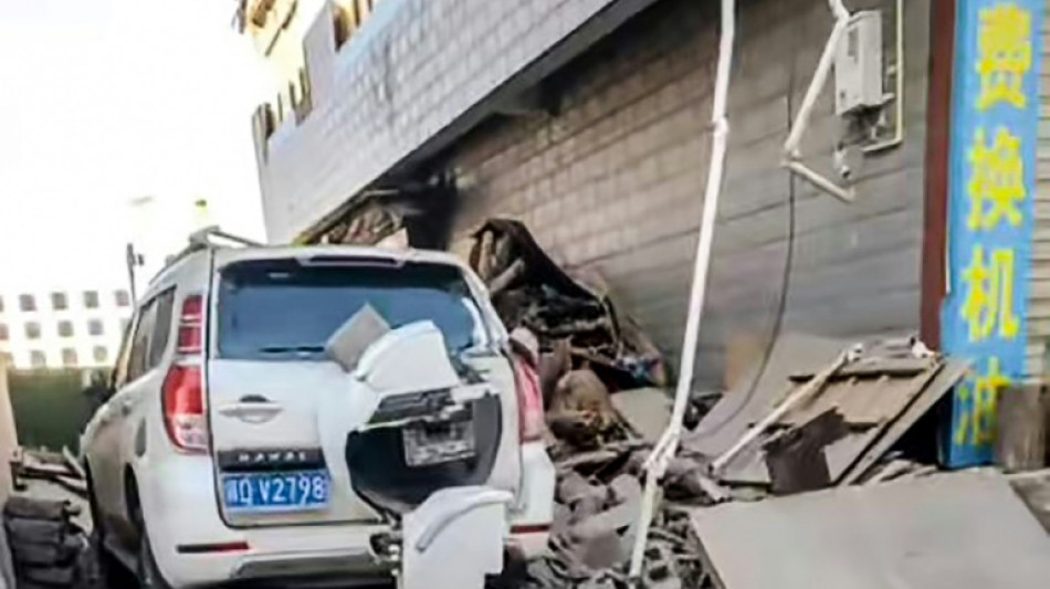 Chine: un puissant s&eacute;isme fait au moins 53 morts au Tibet