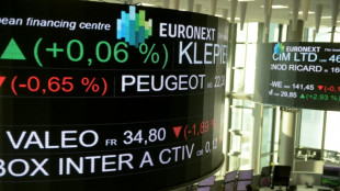 La d&eacute;tente sur les taux fait monter la Bourse de Paris de 1,60%