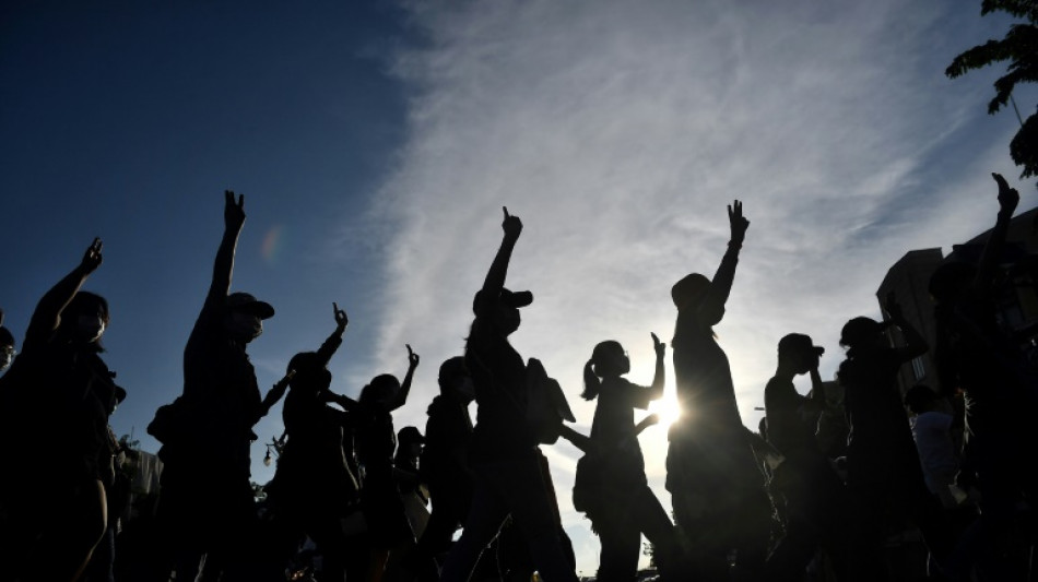 Elections en Tha&iuml;lande: apr&egrave;s la r&eacute;pression, l'espoir intact des manifestants pro-d&eacute;mocratie