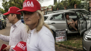 Sudáfrica niega que los afrikáneres blancos reasentados en EEUU sufrieran persecución