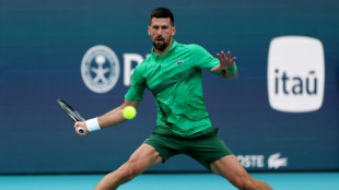 Djokovic alcan&ccedil;a suas primeiras quartas de final em Miami desde 2016