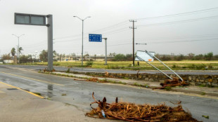 Furac&atilde;o toca a terra no M&eacute;xico