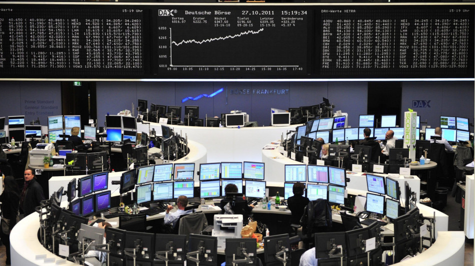 Borsa: l'Europa apre in calo, Francoforte -0,9%
