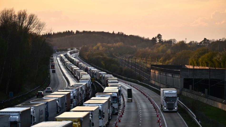 Brexit sorgt f&uuml;r Staus am &Auml;rmelkanal - Truss beschuldigt Frankreich
