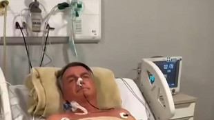 Bolsonaro dice que "probablemente" será operado en Brasilia
