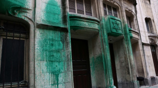 Mehrere jüdische Einrichtungen in Paris mit grüner Farbe beschmiert