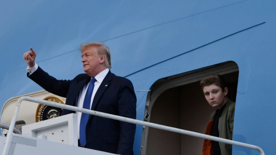 Donald Trump &agrave; la c&eacute;r&eacute;monie de remise de dipl&ocirc;me de son fils lyc&eacute;en Barron