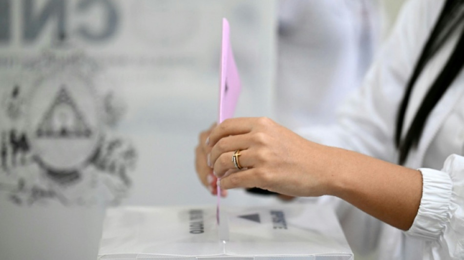 Honduras sob press&atilde;o de Trump para declarar vencedor das presidenciais