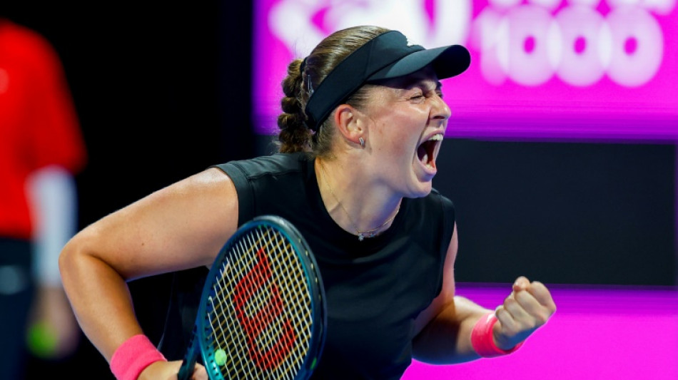 Ostapenko p&otilde;e fim nas semifinais ao reinado de Swiatek em Doha