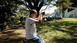Indon&eacute;sie: 20 ans apr&egrave;s le tsunami, les survivants prient pour leurs morts