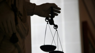 Bierdusche bei Fu&szlig;ballspiel in Zwickau: Schiedsrichter will Schmerzensgeld