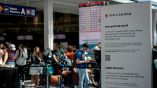 Les avions d'Air Canada cloués au sol par une grève des hôtesses et stewards