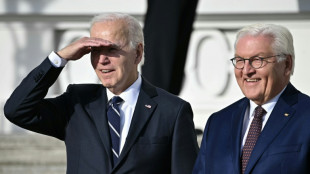 Biden zum Auftakt seines Deutschlandbesuchs mit milit&auml;rischen Ehren empfangen