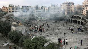 La Defensa Civil de Gaza reporta 25 muertos en un bombardeo israelí contra una escuela usada como refugio