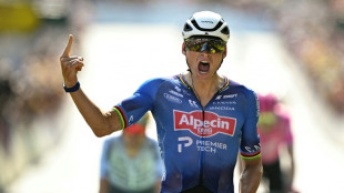 Van der Poel stays calm in the heat to win Tour de France stage nine