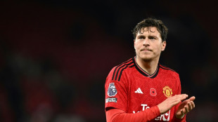 Lesionados, Lindel&ouml;f e Lisandro Mart&iacute;nez desfalcar&atilde;o United por um m&ecirc;s