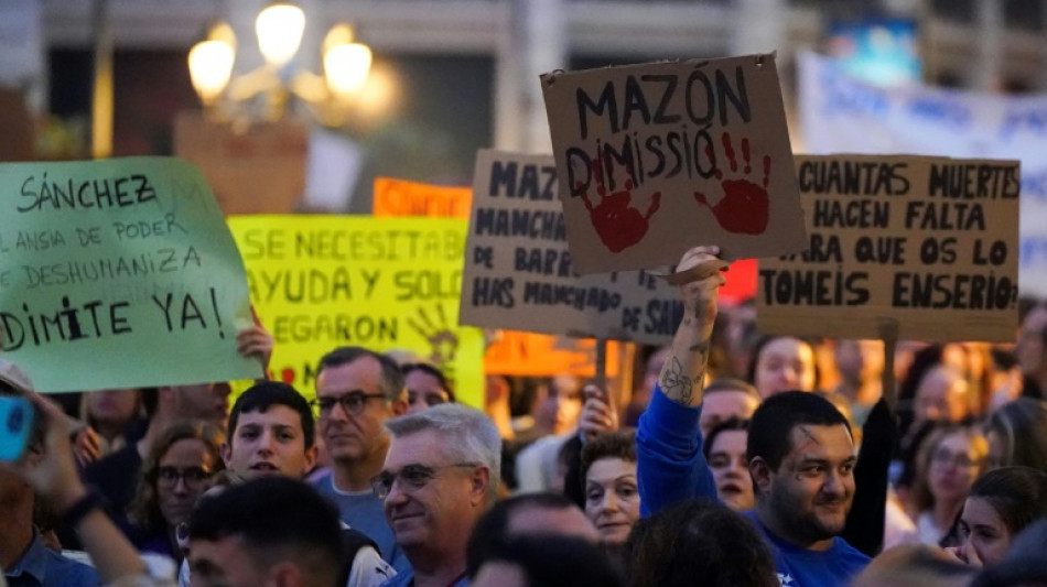 &Uuml;berschwemmungen in Spanien: Tausende demonstrieren gegen Krisenmanagement