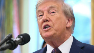 Trump rebate boatos sobre sua saúde e diz que são 'notícias falsas'