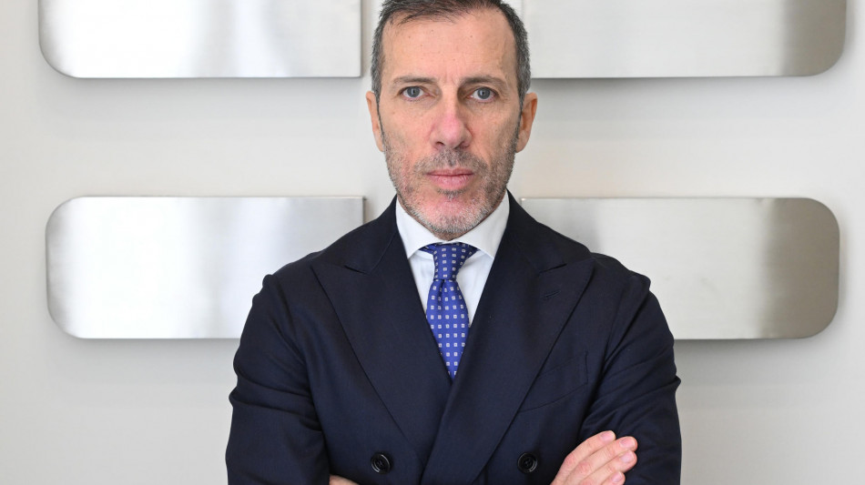 Labriola, fase avanzata negoziazione per migrazione Poste Mobile