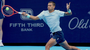 Cobolli e Bencic eliminano Alcaraz e Williams nel doppio misto