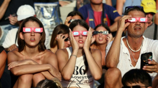 "Piel de gallina" ante esta "luz rara": el eclipse solar maravilla a Espa&ntilde;a